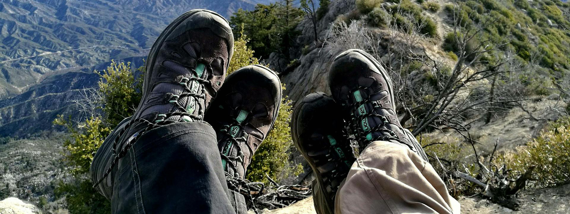 Outdoor-Schuhgeschäft -Outdoor-Schuhgeschäft pexels noel ross 393971 1047966